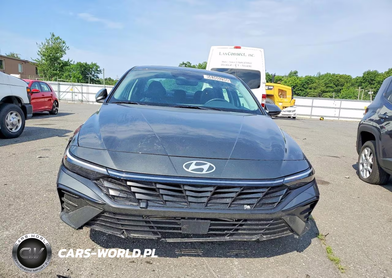 2025 Hyundai Elantra Limited VIN:KMHLP4DG5SU964706 - 5