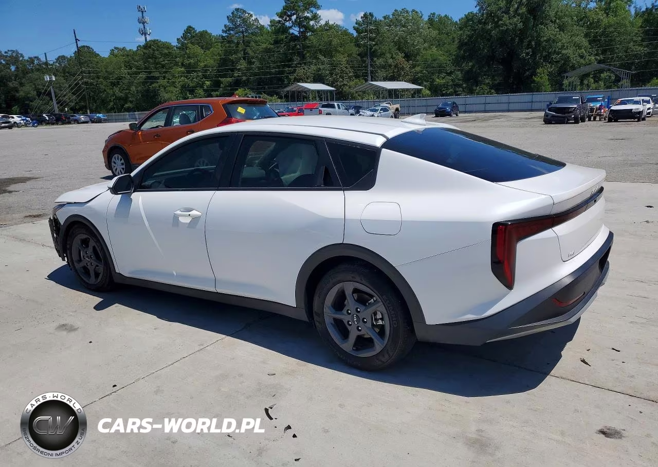 2025 Kia K4 Lxs VIN:3KPFT4DEXSE048100 - 2