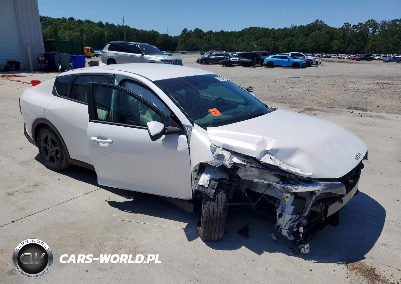 2025 Kia K4 Lxs VIN:3KPFT4DEXSE048100 - 4