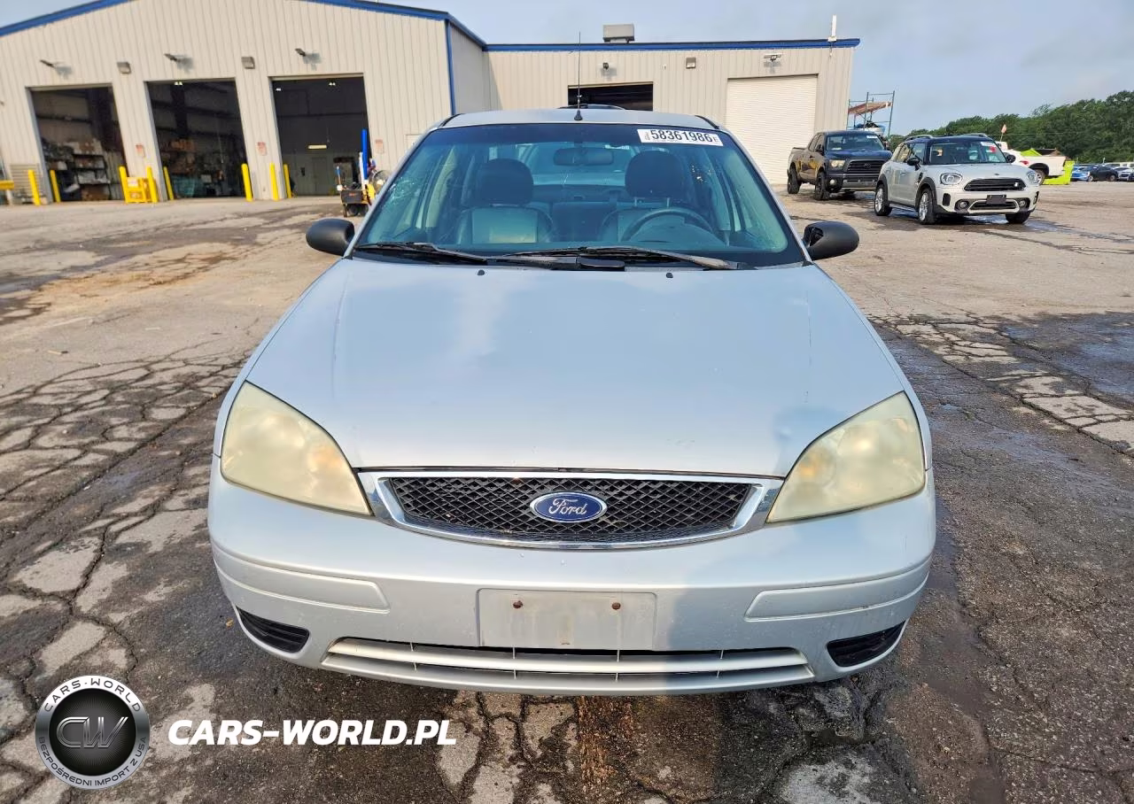 2007 Ford Focus Zx4 VIN:1FAHP34N87W210879 - 5