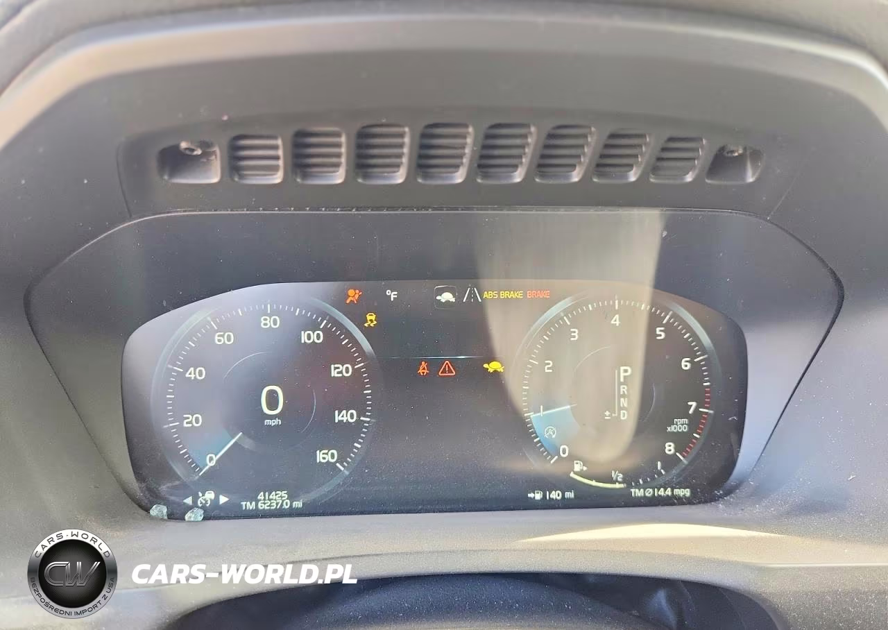 2018 Volvo Xc90 T6 VIN:YV4A22PLXJ1341330 - 9