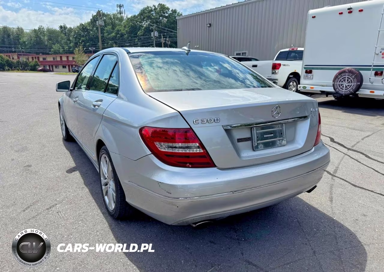 2014 Mercedes-Benz C 300 4Matic VIN:WDDGF8AB7EG239514 - 2