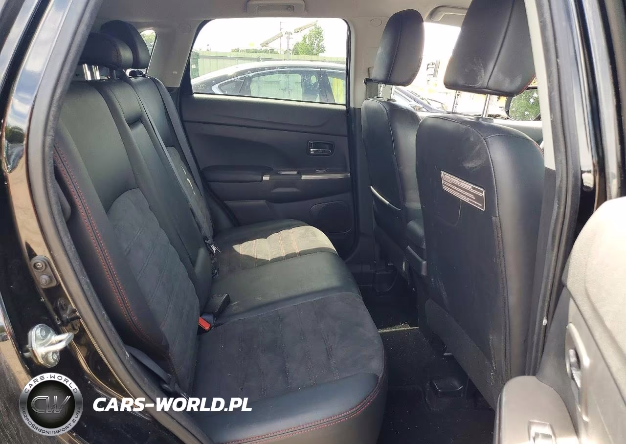 2018 Mitsubishi Outlander Sport Es VIN:JA4AR3AW0JU020137 - 11