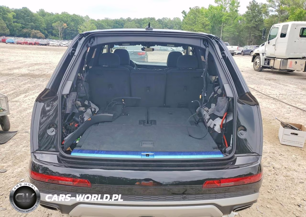 2025 Audi Q7 Premium Plus VIN:WA1LVBF7XSD031034 - 6