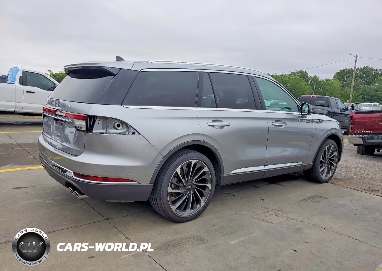 2023 Lincoln Aviator Reserve VIN:5LM5J7XC9PGL29012 - 3