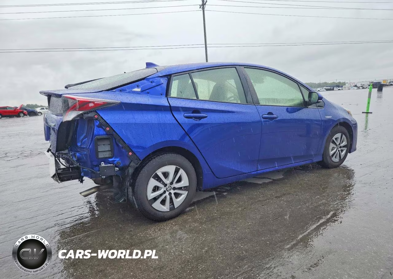 2017 Toyota Prius Three VIN:JTDKARFU5H3049418 - 3