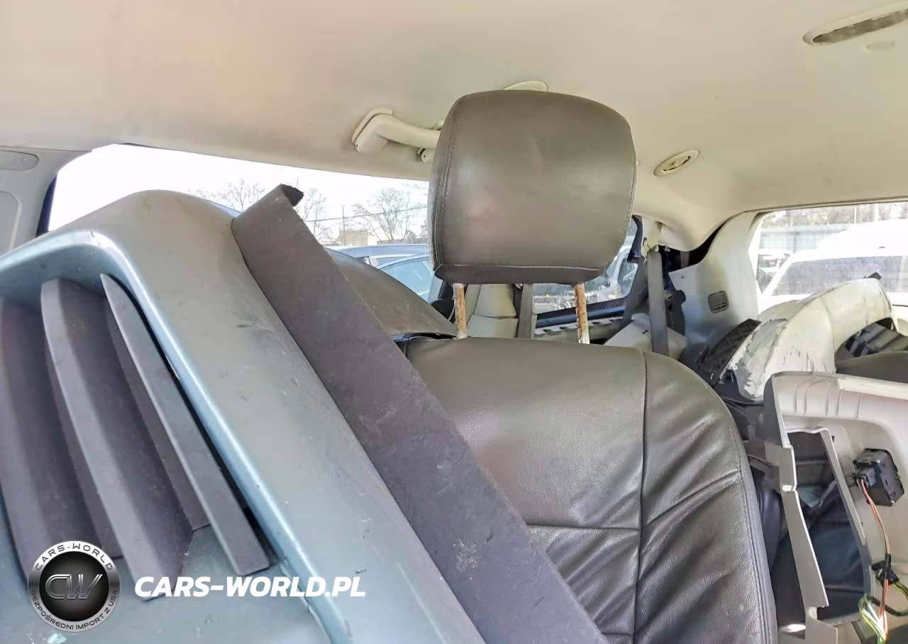 2008 Chrysler Town & Country Lx VIN:2A8HR44H68R605022 - 10