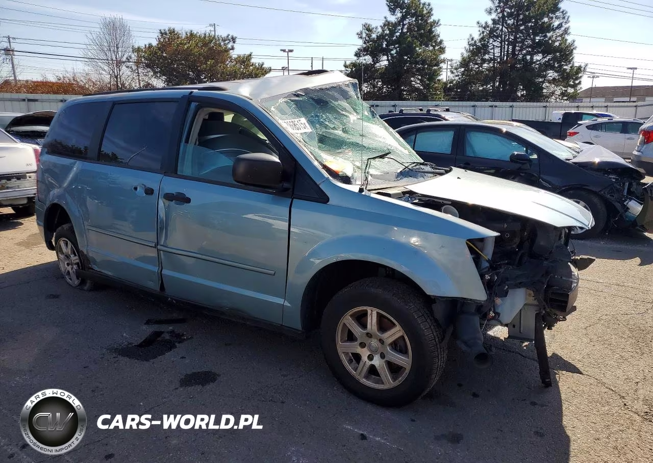 2008 Chrysler Town & Country Lx VIN:2A8HR44H68R605022 - 4