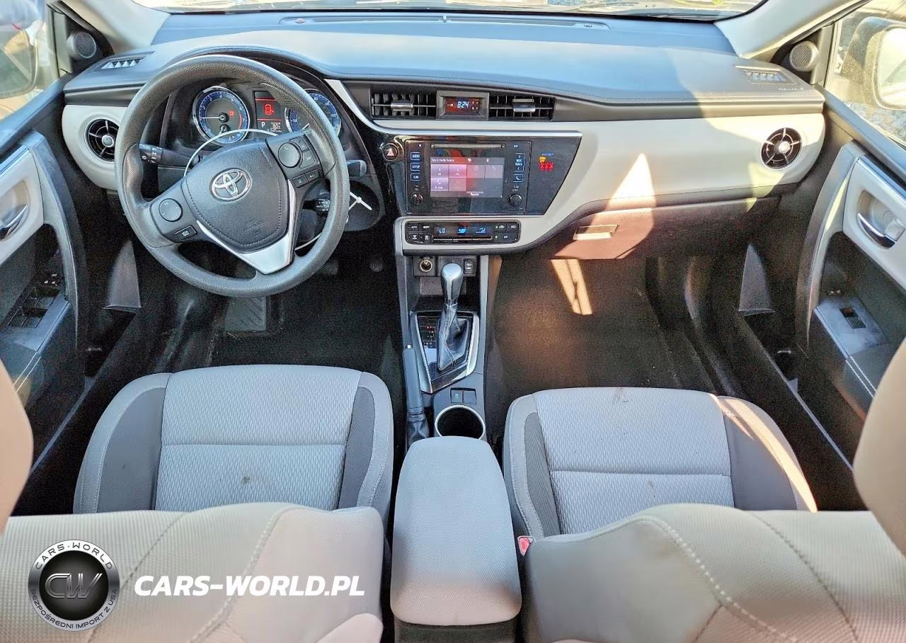 2018 Toyota Corolla Le VIN:5YFBURHE9JP826693 - 8
