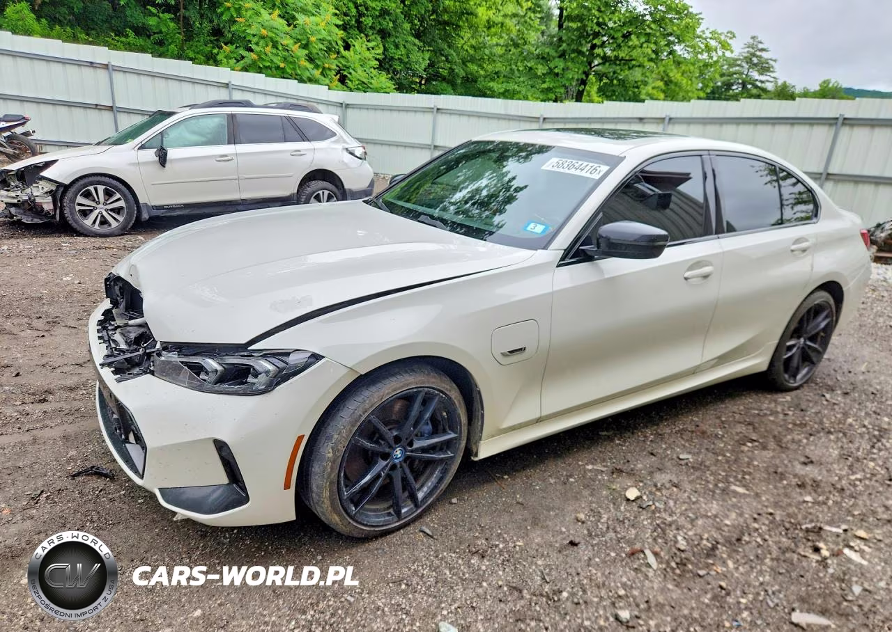 2023 BMW 330Xe – zdjęcie 1 z 12