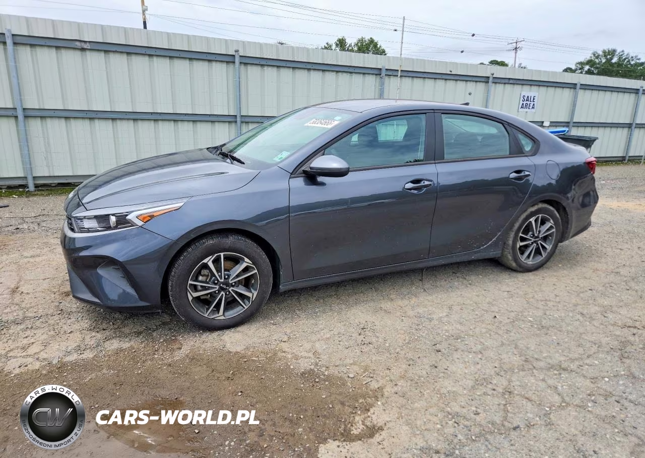 2023 Kia Forte Lxs – zdjęcie 1 z 13