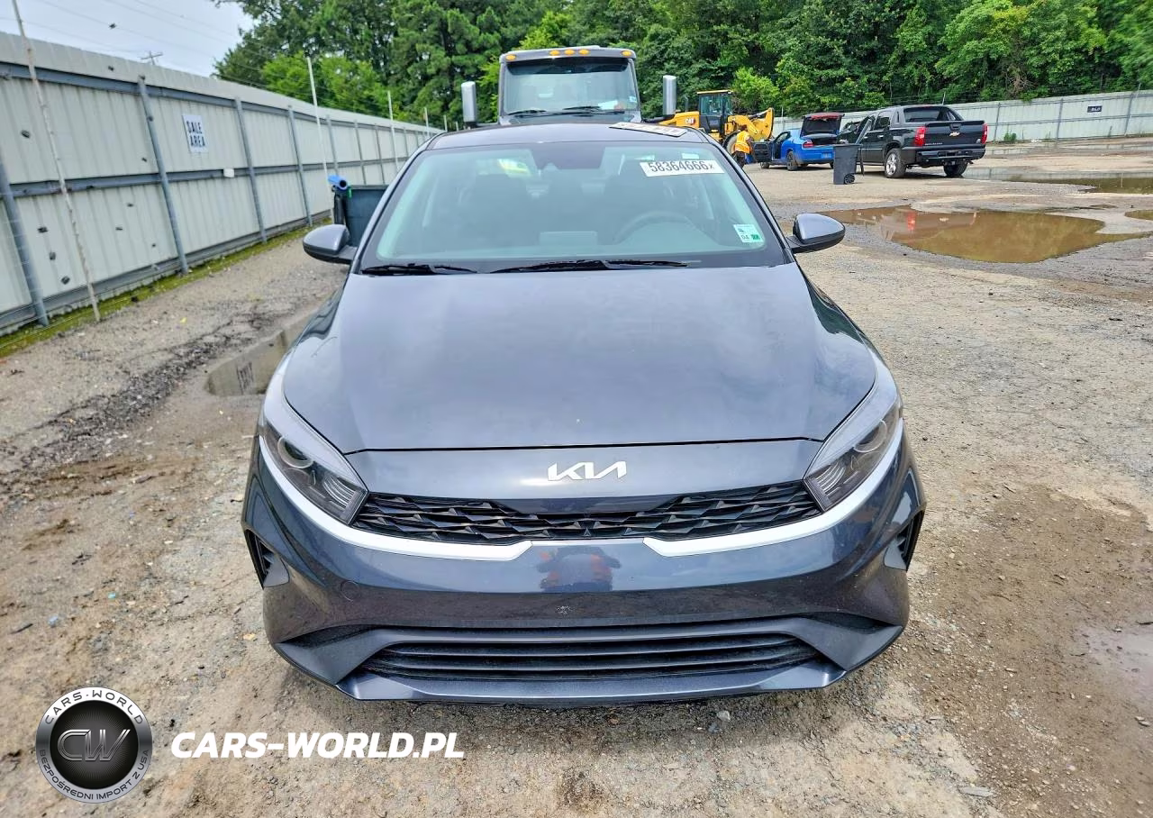 2023 Kia Forte Lxs VIN:3KPF24AD8PE552604 - 5