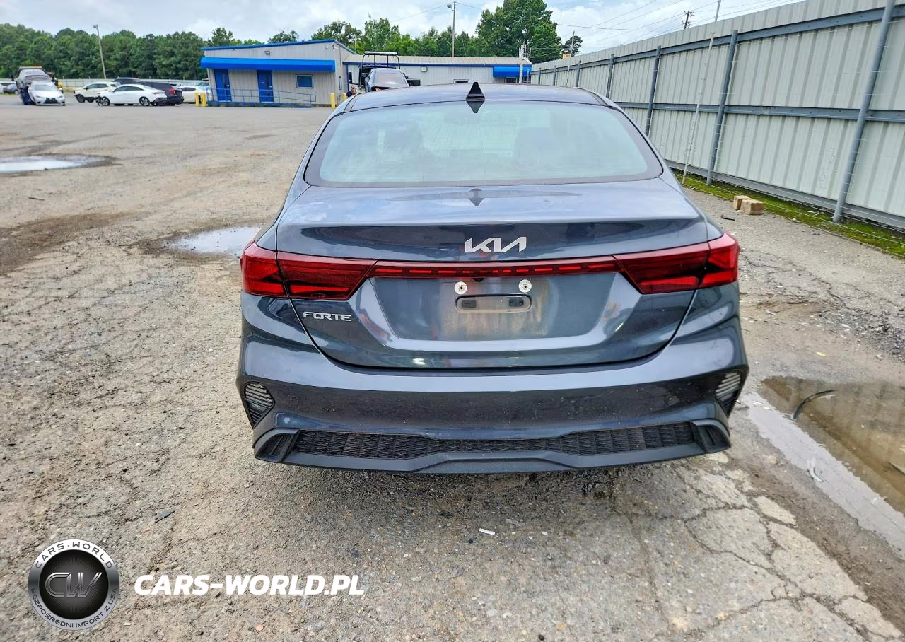 2023 Kia Forte Lxs VIN:3KPF24AD8PE552604 - 6