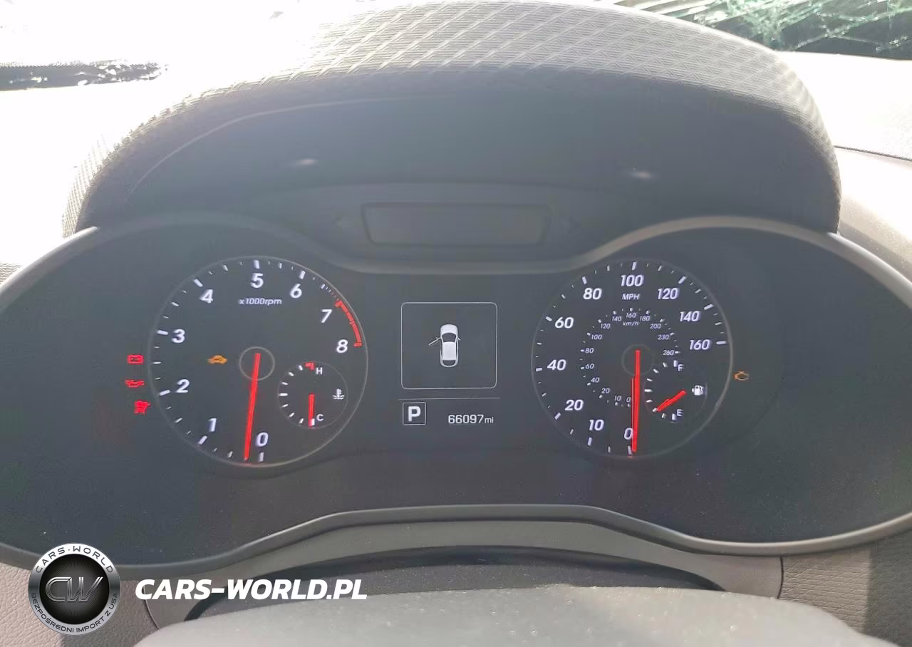 2016 Hyundai Veloster Turbo VIN:KMHTC6AE0GU261757 - 9