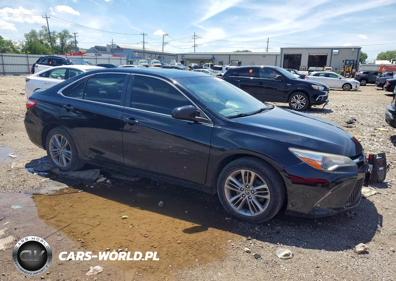 2017 Toyota Camry Se VIN:4T1BF1FK9HU363063 - 4