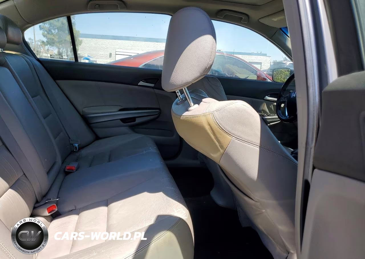 2008 Honda Accord Exl VIN:JHMCP26858C049592 - 10