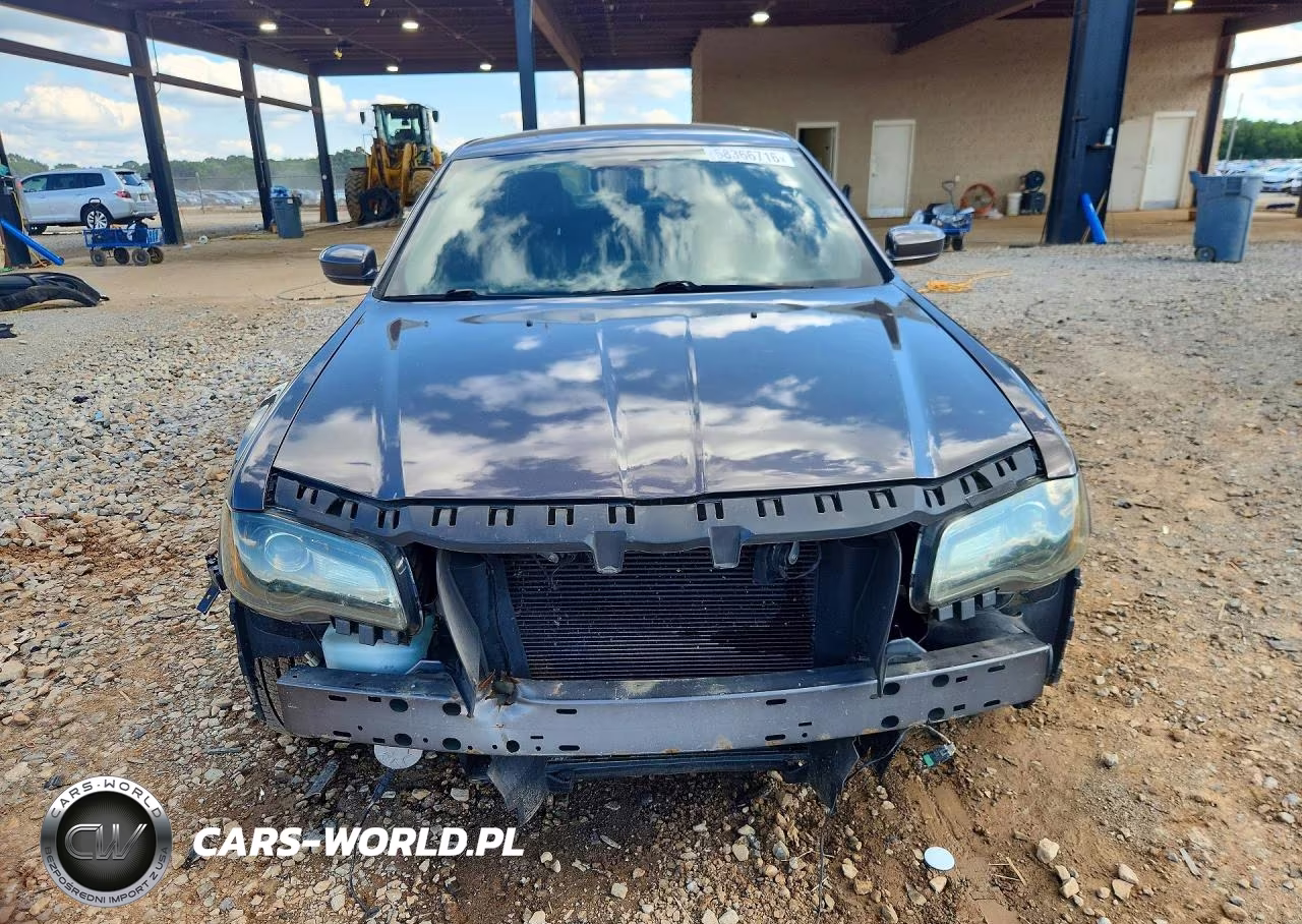 2013 Chrysler 300 VIN:2C3CCAAG7DH557824 - 5