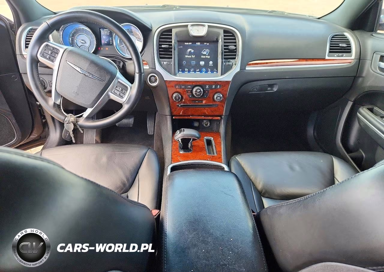 2013 Chrysler 300 VIN:2C3CCAAG7DH557824 - 8