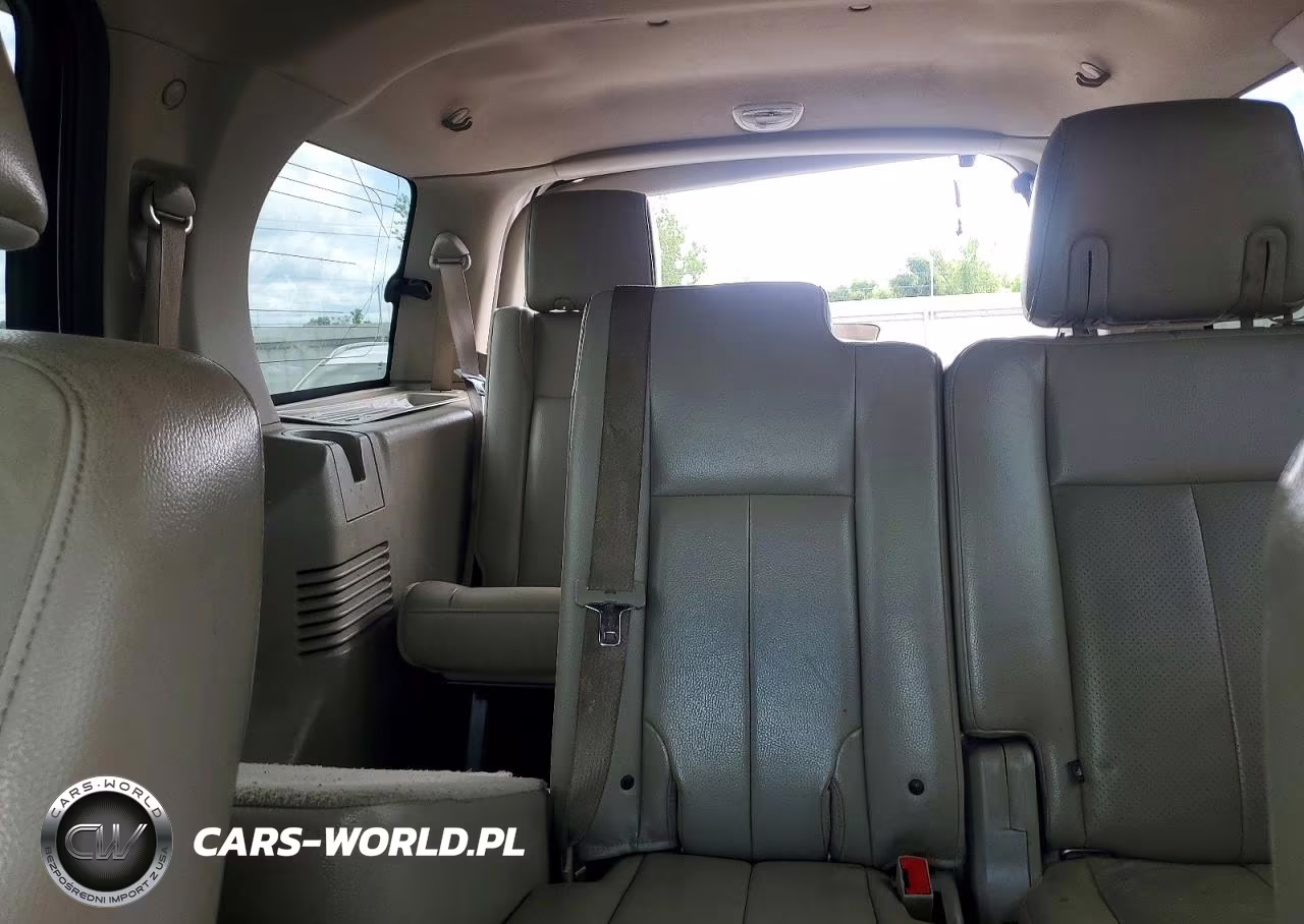 2010 Ford Expedition Limited VIN:1FMJU1K52AEA19463 - 10