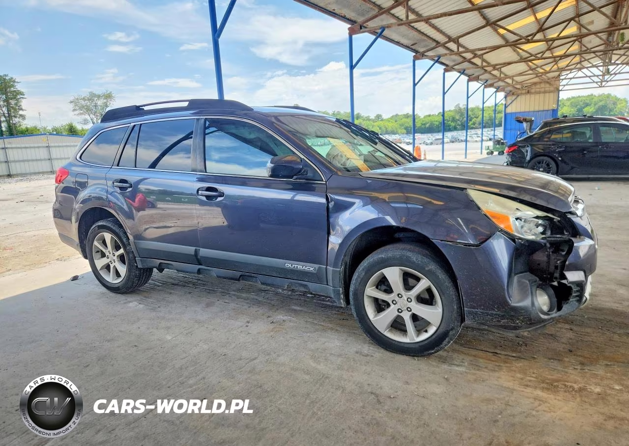 2013 Subaru Outback 2.5I Premium VIN:4S4BRCCC2D3292322 - 4