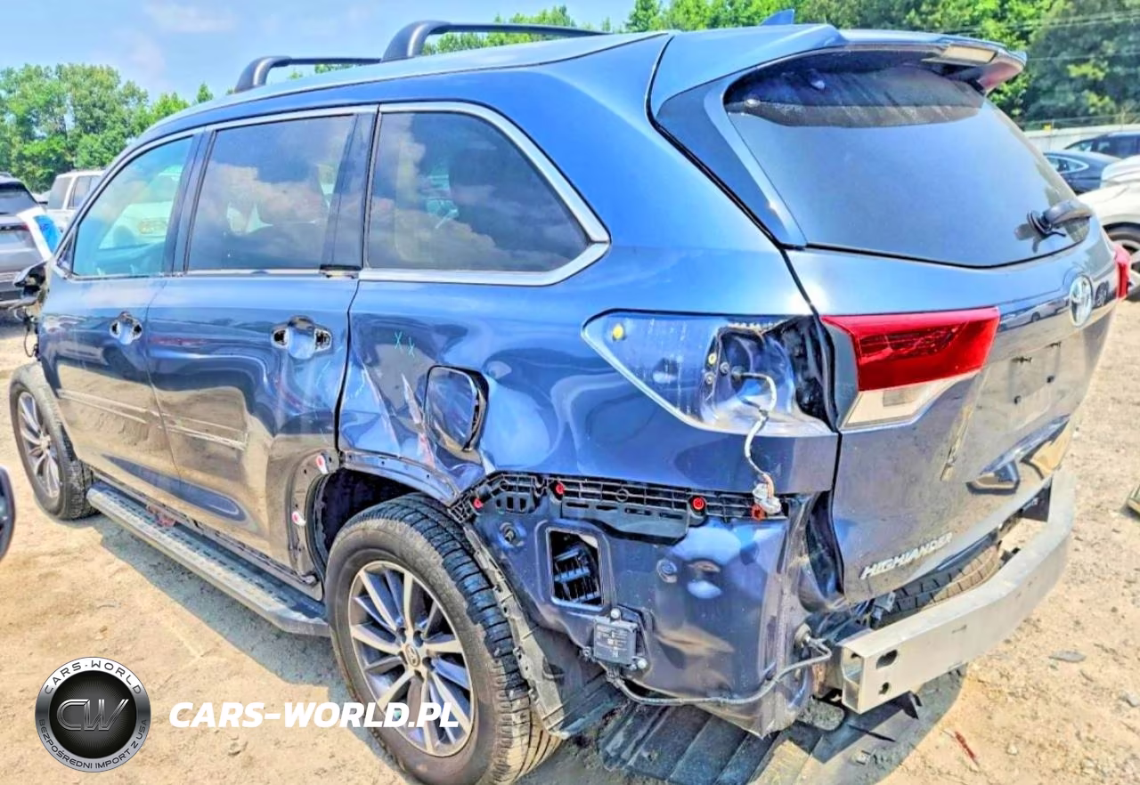 2019 Toyota Highlander Xle VIN:5TDJZRFH8KS957343 - 2