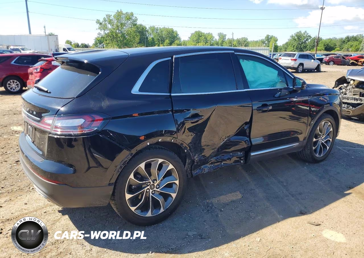 2021 Lincoln Nautilus Reserve VIN:2LMPJ6K91MBL14951 - 3