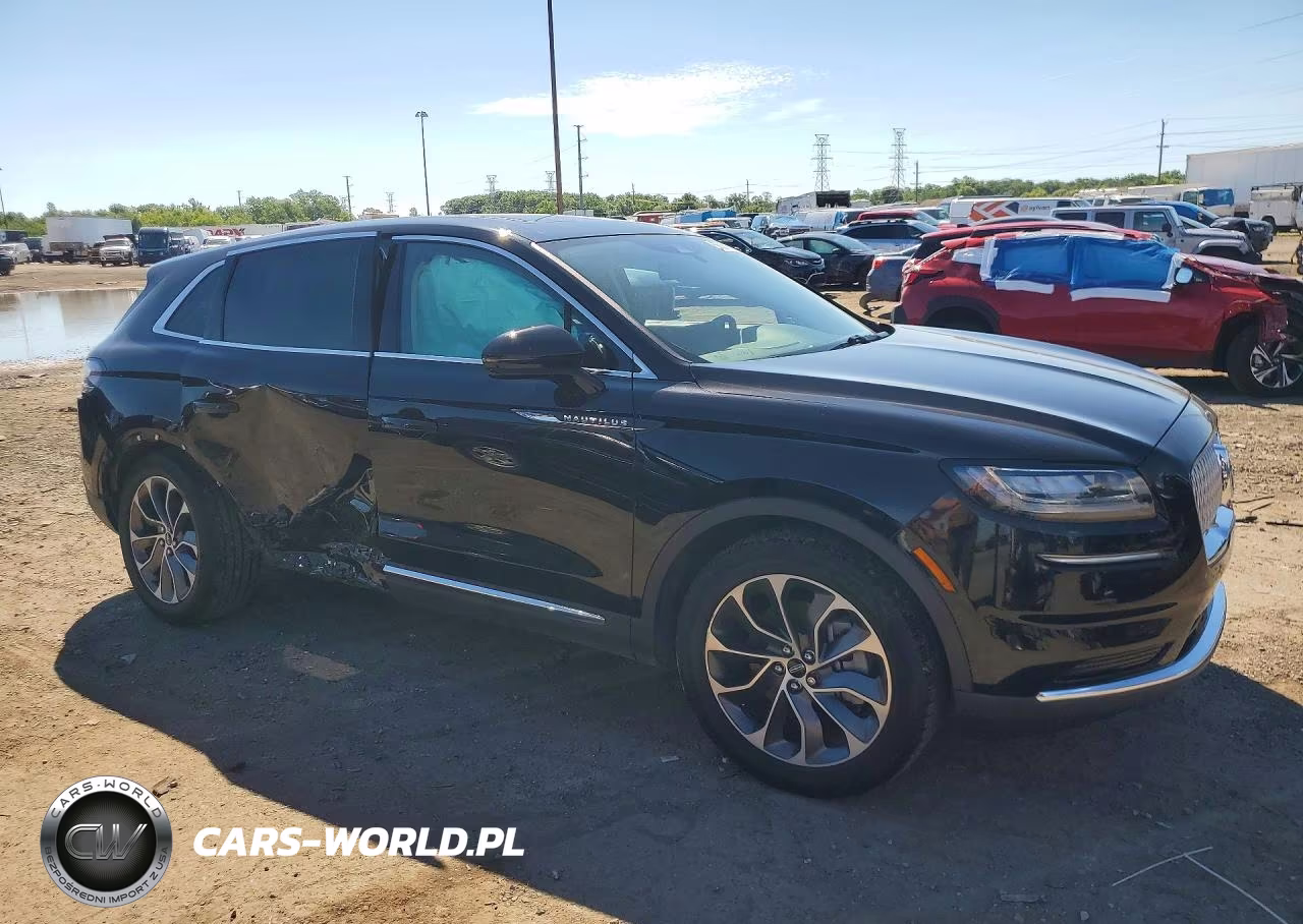 2021 Lincoln Nautilus Reserve VIN:2LMPJ6K91MBL14951 - 4