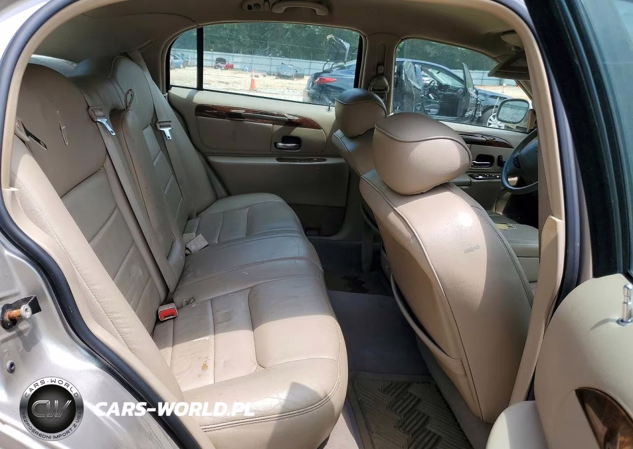 2002 Lincoln Town Car Executive VIN:1LNHM81W12Y644826 - 10