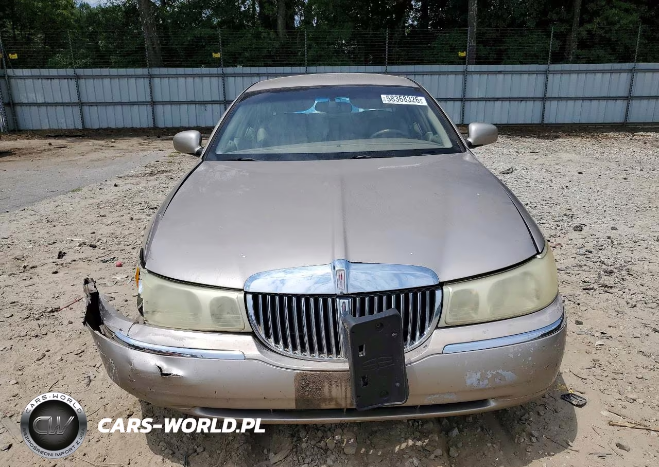 2002 Lincoln Town Car Executive VIN:1LNHM81W12Y644826 - 5