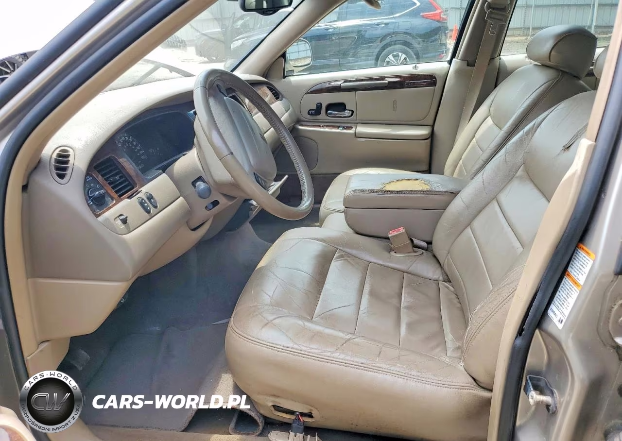 2002 Lincoln Town Car Executive VIN:1LNHM81W12Y644826 - 7