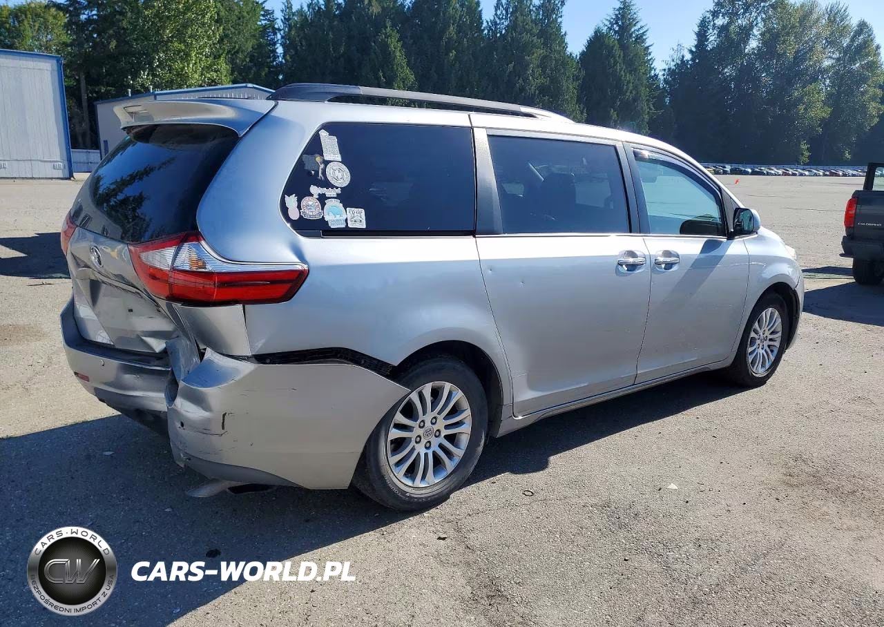 2015 Toyota Sienna Xle 8-Passenger VIN:5TDYK3DC7FS632809 - 3