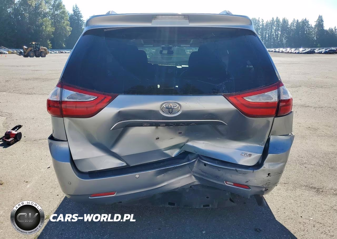 2015 Toyota Sienna Xle 8-Passenger VIN:5TDYK3DC7FS632809 - 6