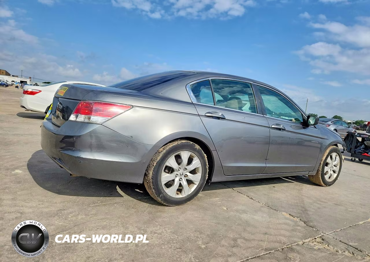 2008 Honda Accord Lx VIN:JHMCP26368C063523 - 3