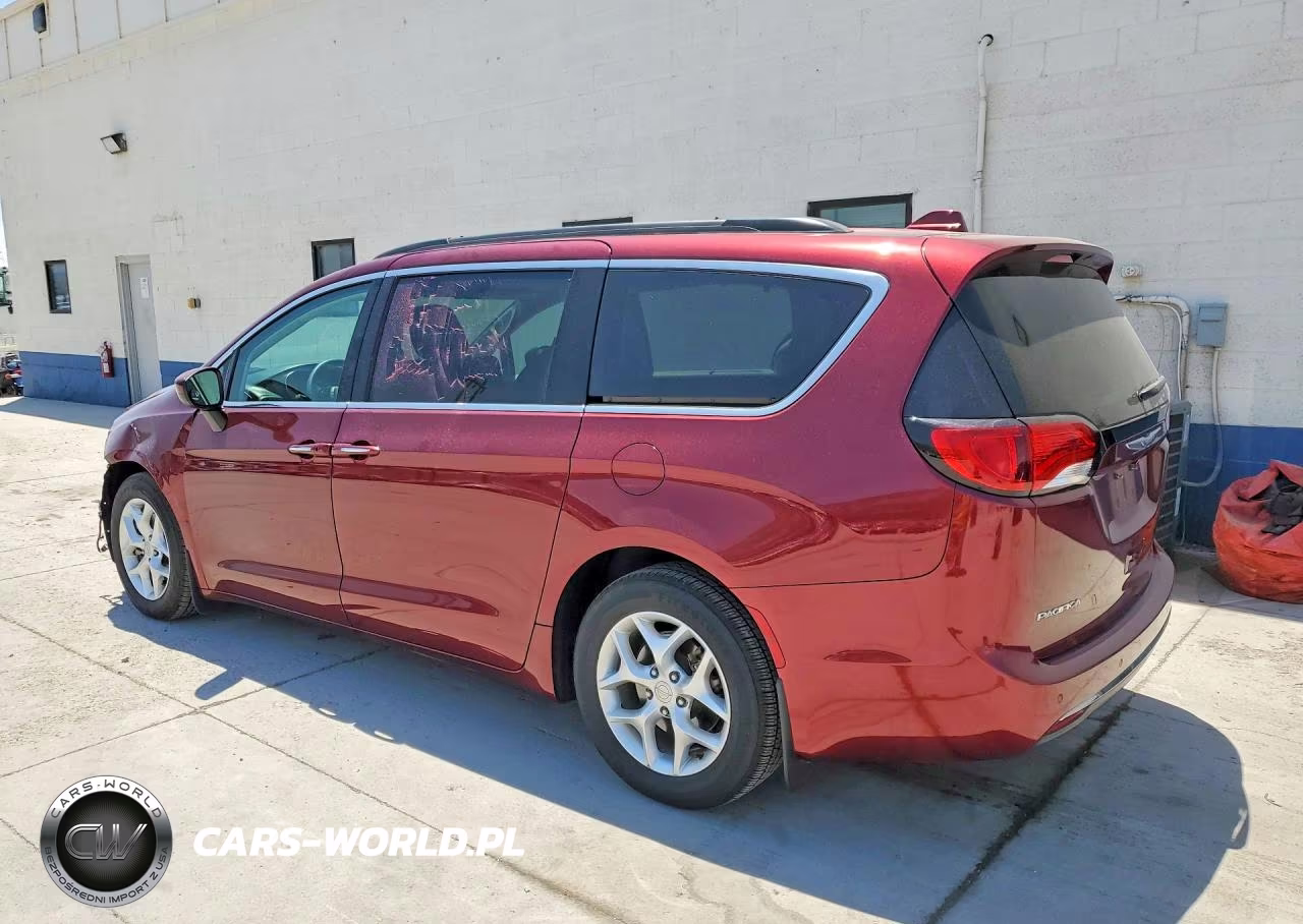 2017 Chrysler Pacifica Touring L VIN:2C4RC1BG8HR780037 - 2