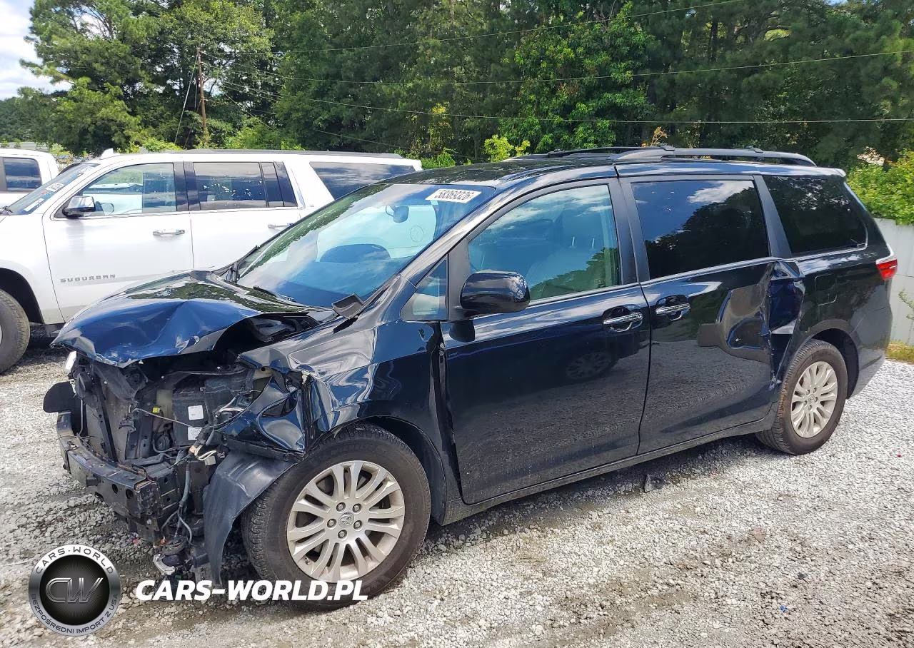 2017 Toyota Sienna Xle 8-Passenger