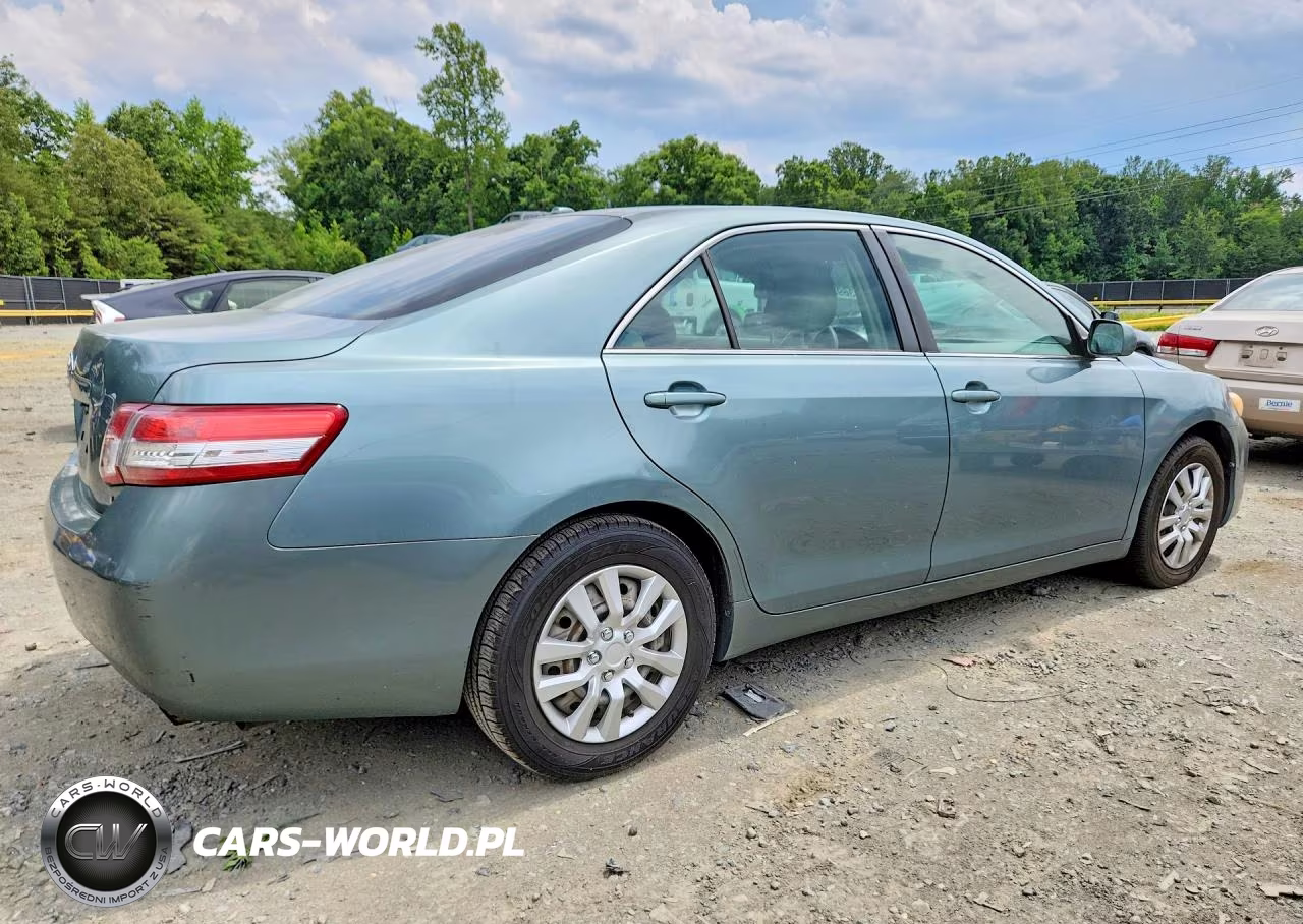 2011 Toyota Camry Le VIN:4T1BF3EKXBU694044 - 3