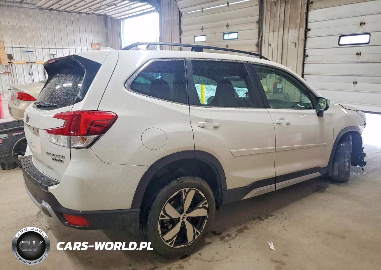 2021 Subaru Forester Touring VIN:JF2SKAXC2MH563374 - 3