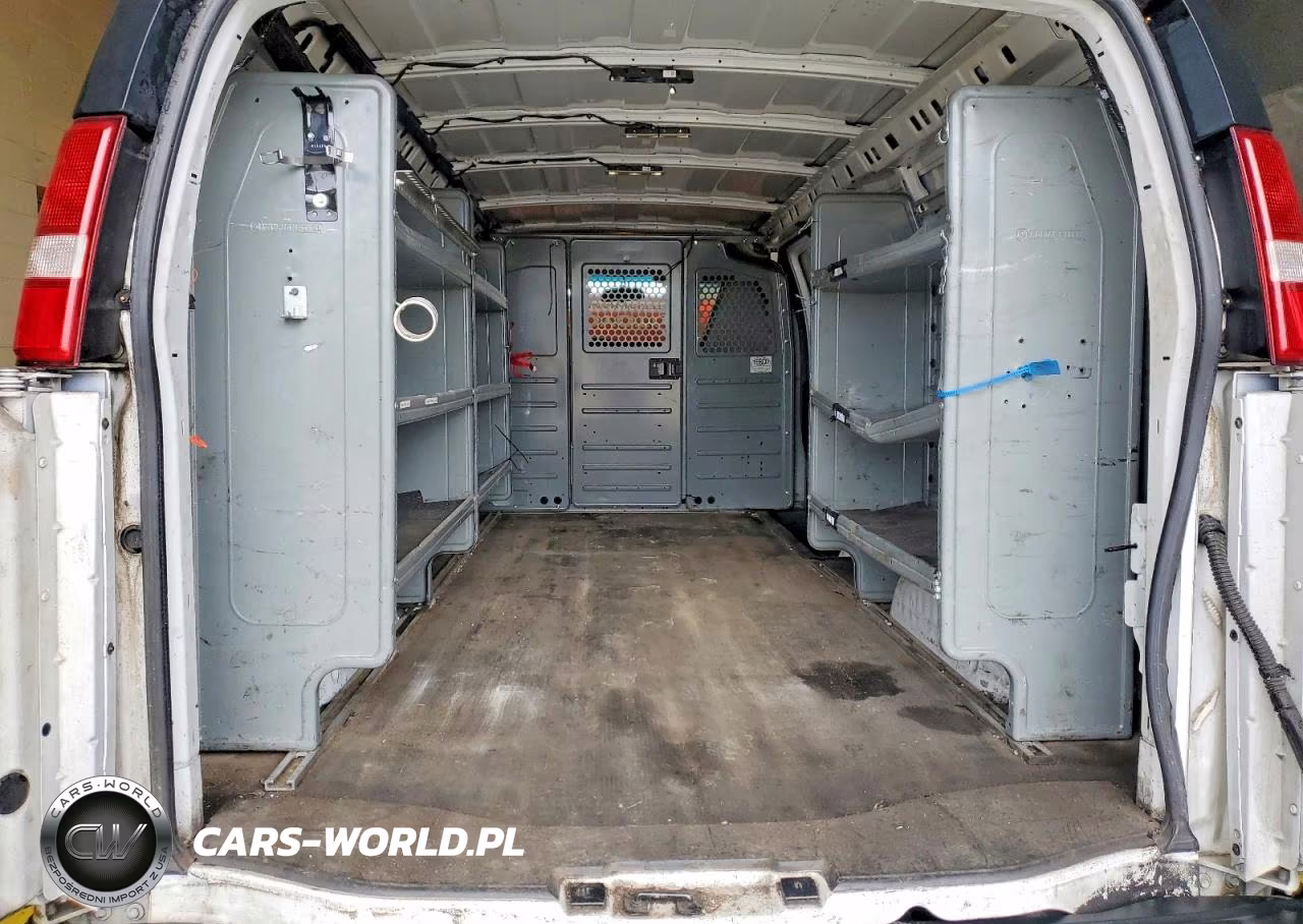 2020 Chevrolet Express G3500 VIN:1GCZGHFGXL1152856 - 10