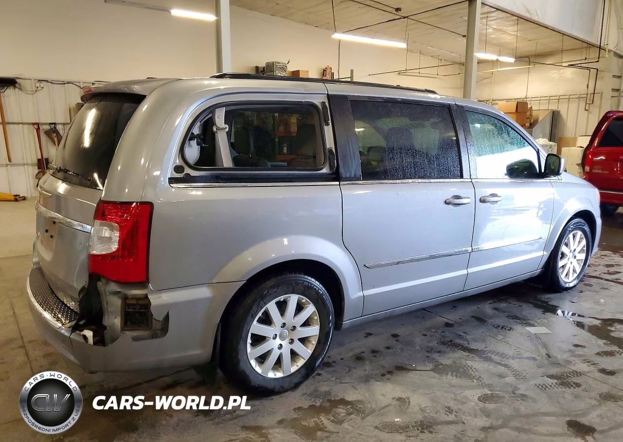 2013 Chrysler Town & Country Touring VIN:2C4RC1BGXDR721470 - 3