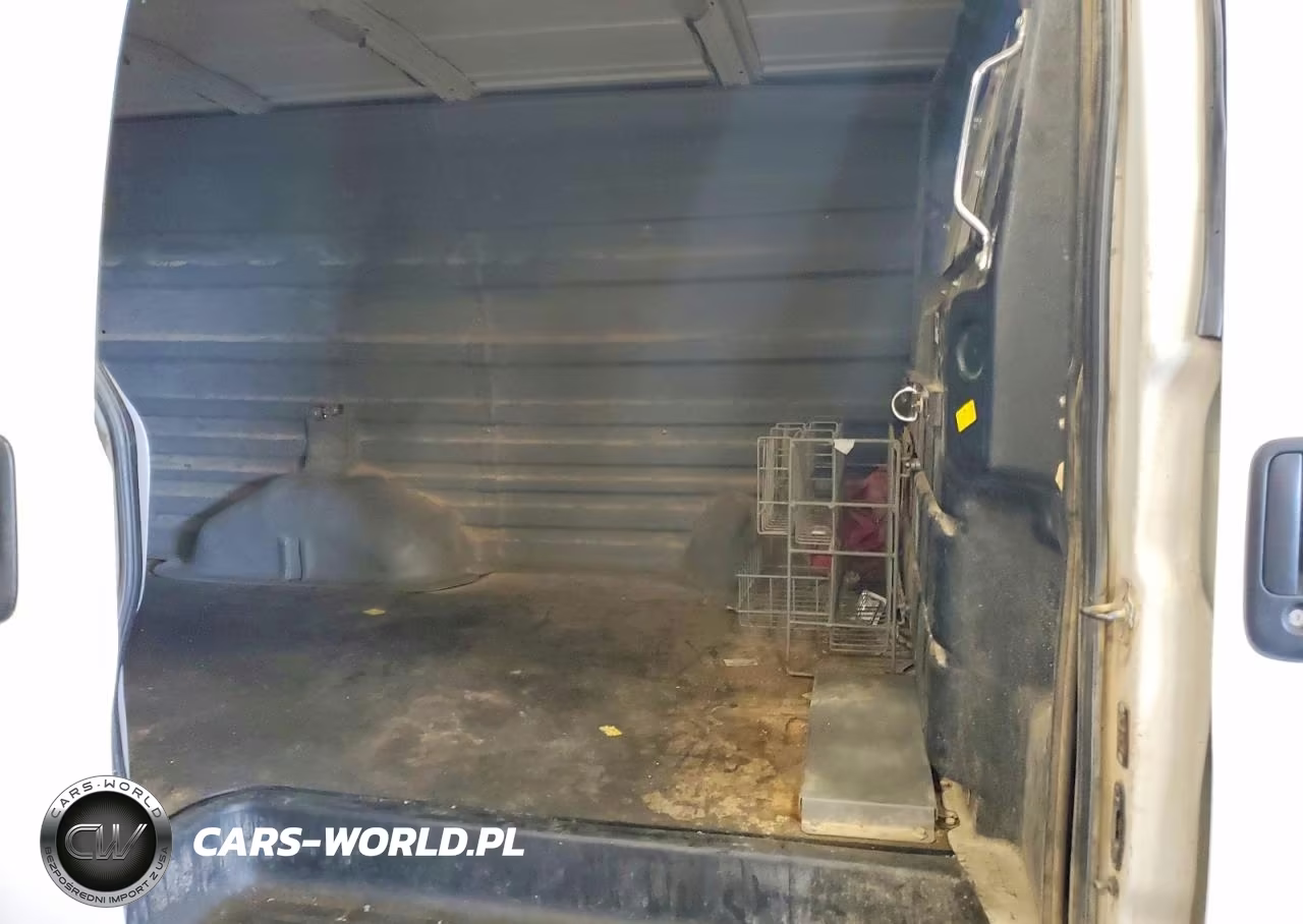 2019 Chevrolet Express 2500 Cargo Delivery Van VIN:1GCWGAF1XK1208086 - 11