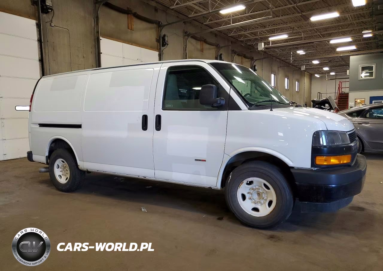 2019 Chevrolet Express 2500 Cargo Delivery Van VIN:1GCWGAF1XK1208086 - 4