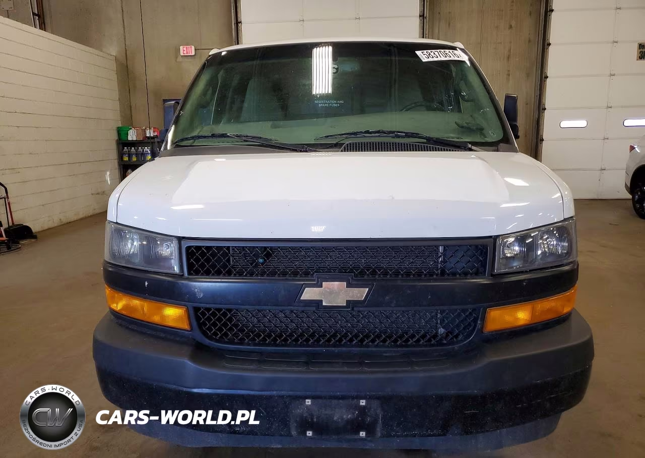 2019 Chevrolet Express 2500 Cargo Delivery Van VIN:1GCWGAF1XK1208086 - 5