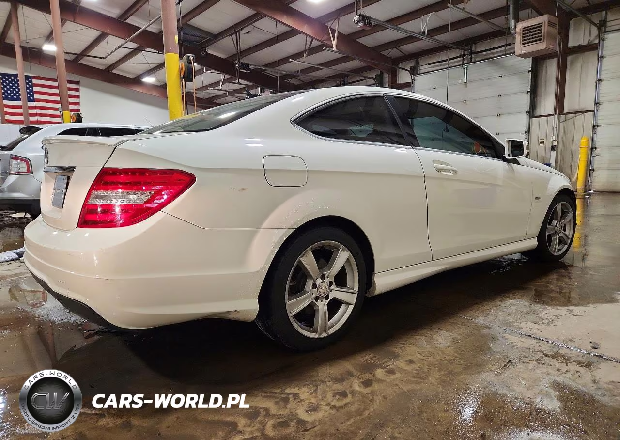 2012 Mercedes-Benz C 250 VIN:WDDGJ4HB9CF803230 - 3
