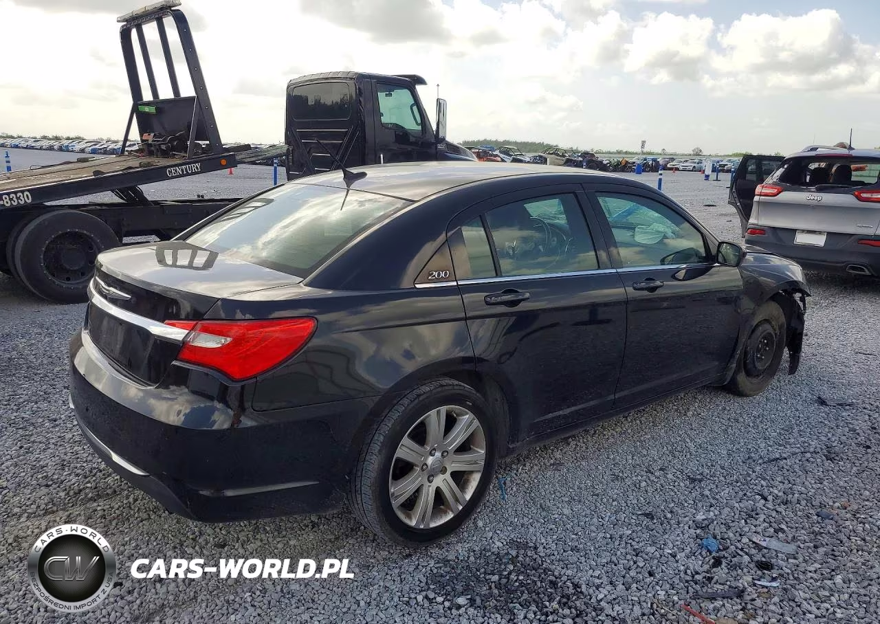 2011 Chrysler 200 Touring VIN:1C3BC1FB6BN611403 - 3