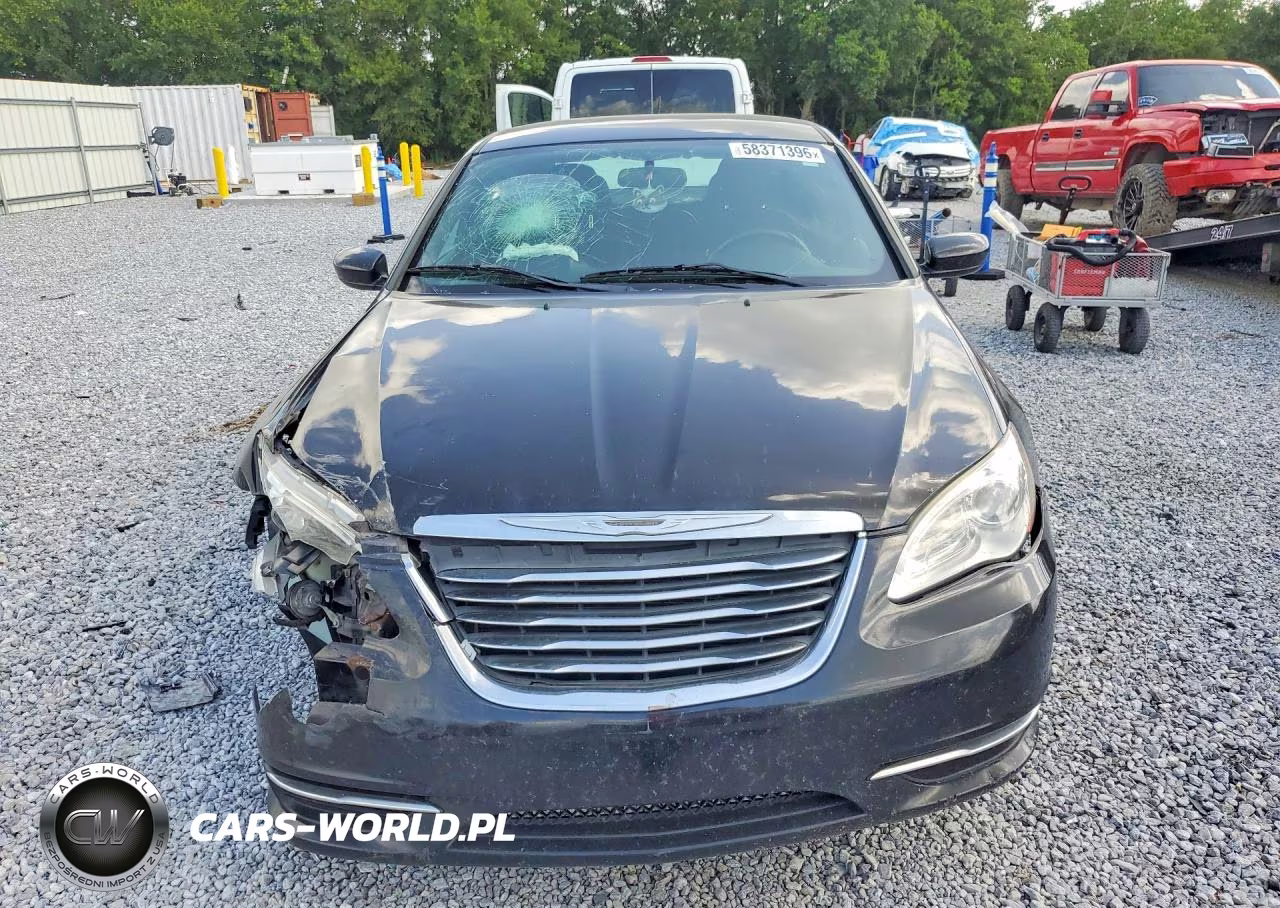 2011 Chrysler 200 Touring VIN:1C3BC1FB6BN611403 - 5