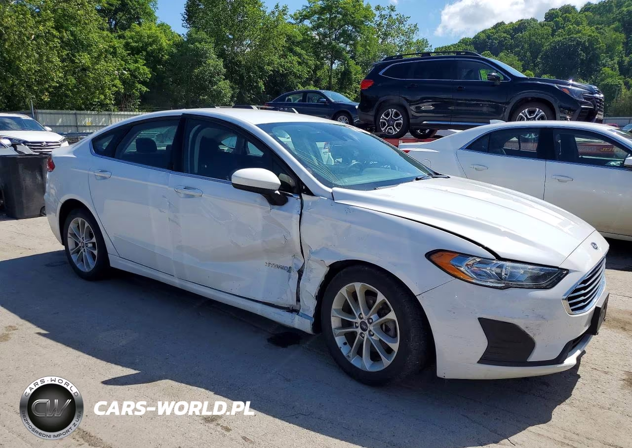 2019 Ford Fusion Se VIN:3FA6P0LU0KR184966 - 4