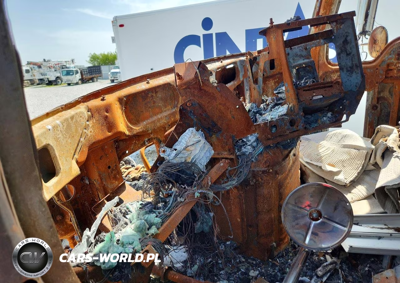 2018 Mack Gu800 Refuse Truck VIN:1M2AX13C0JM041777 - 8