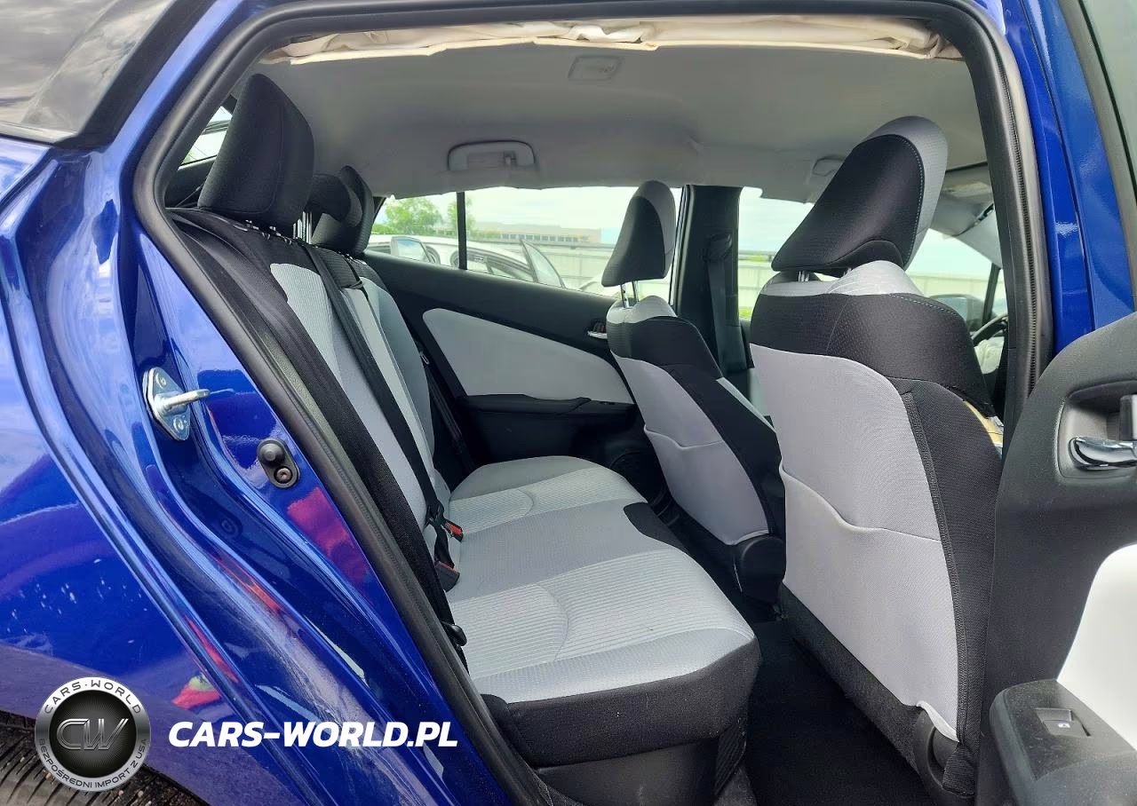 2018 Toyota Prius Two VIN:JTDKBRFU3J3069881 - 10