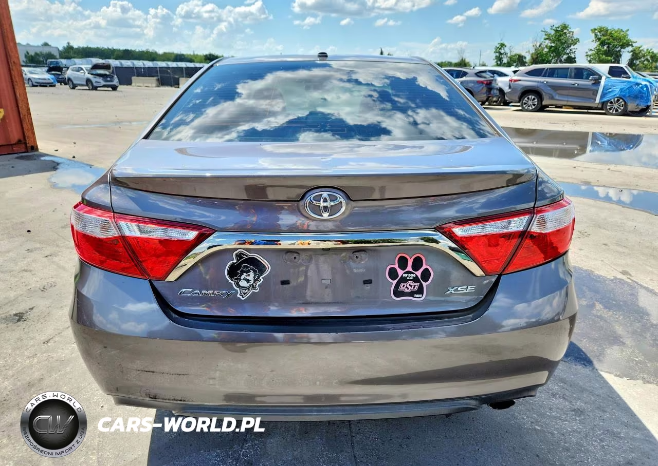 2016 Toyota Camry Xse VIN:4T1BF1FK3GU170485 - 6
