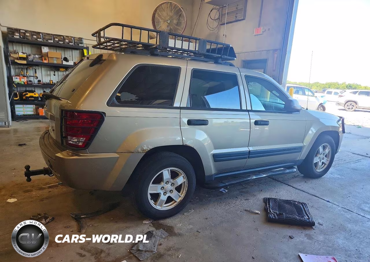 2006 Jeep Grand Cherokee Laredo VIN:1J4GR48K56C289492 - 3